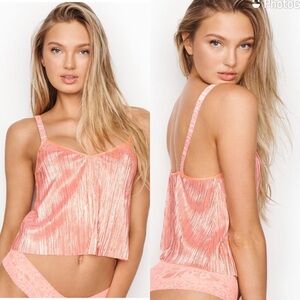 NWT Victoria's Secret Pink Shine Pleat Crop Logo Strap Cami